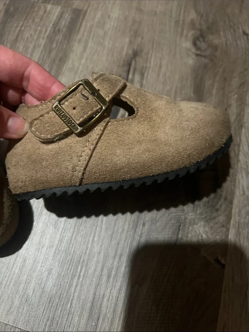 Guc  potatoe shoes  by Ruizu Size (8toddler)
